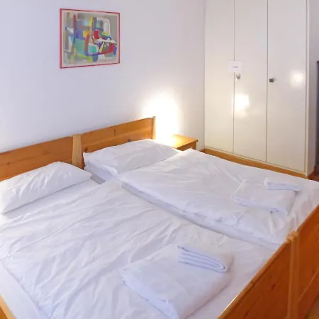 Les Violettes Apartament *
